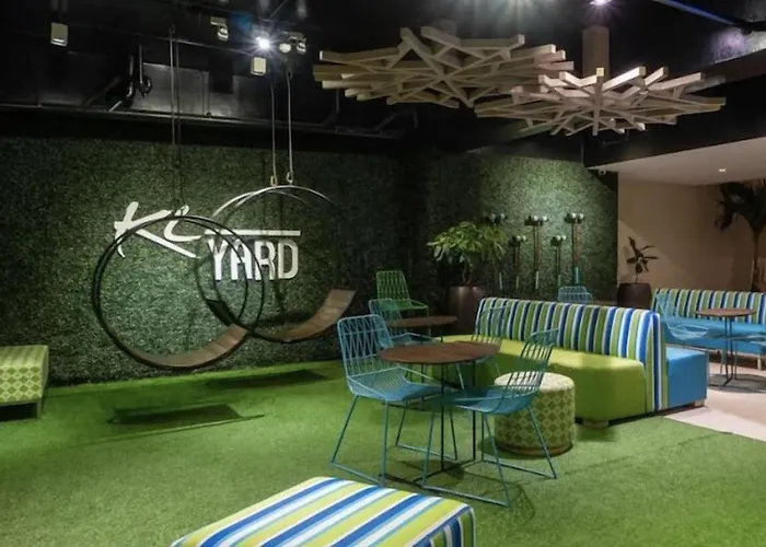 Cozy Place With View At Greenbelt Makati