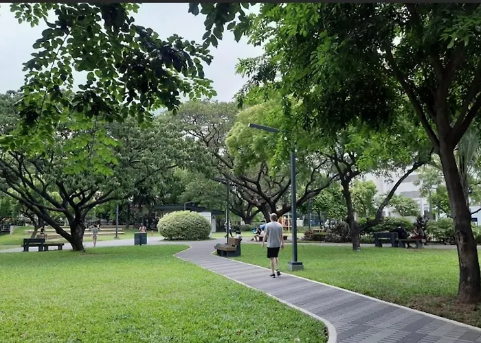 Cozy Place With View At Greenbelt Makati Apartment